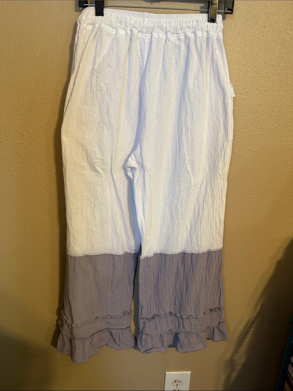 Two-Tone White and Lavender Ruffle Wide-Leg Pants - Picture 5 of 9